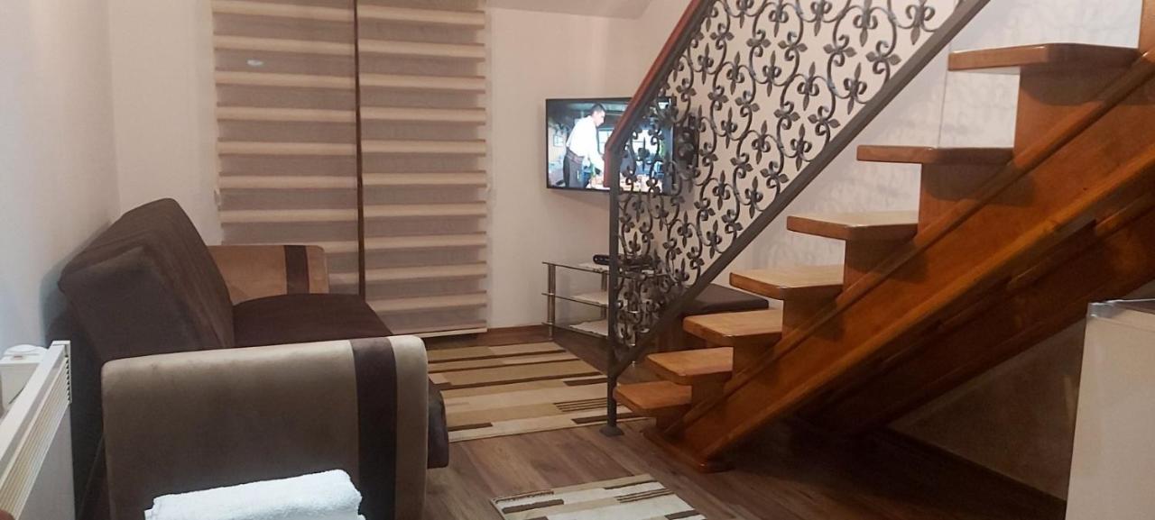 Apartmani Mia Vuksanovic Цетинє Екстер'єр фото