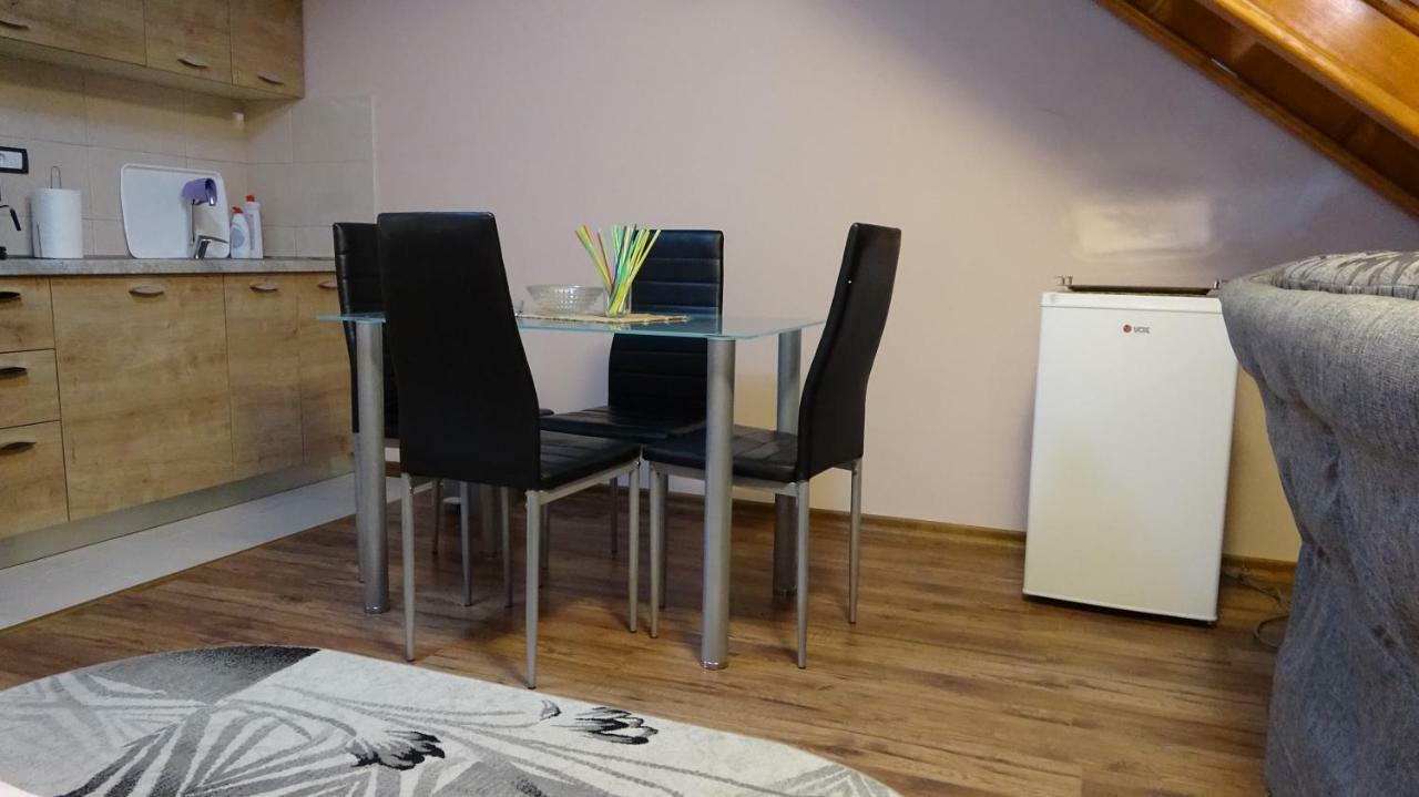 Apartmani Mia Vuksanovic Цетинє Екстер'єр фото
