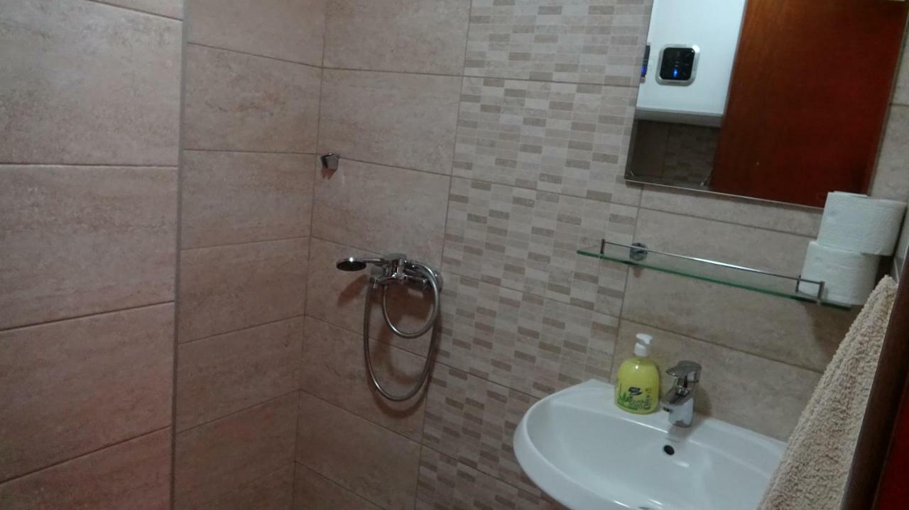 Apartmani Mia Vuksanovic Цетинє Екстер'єр фото