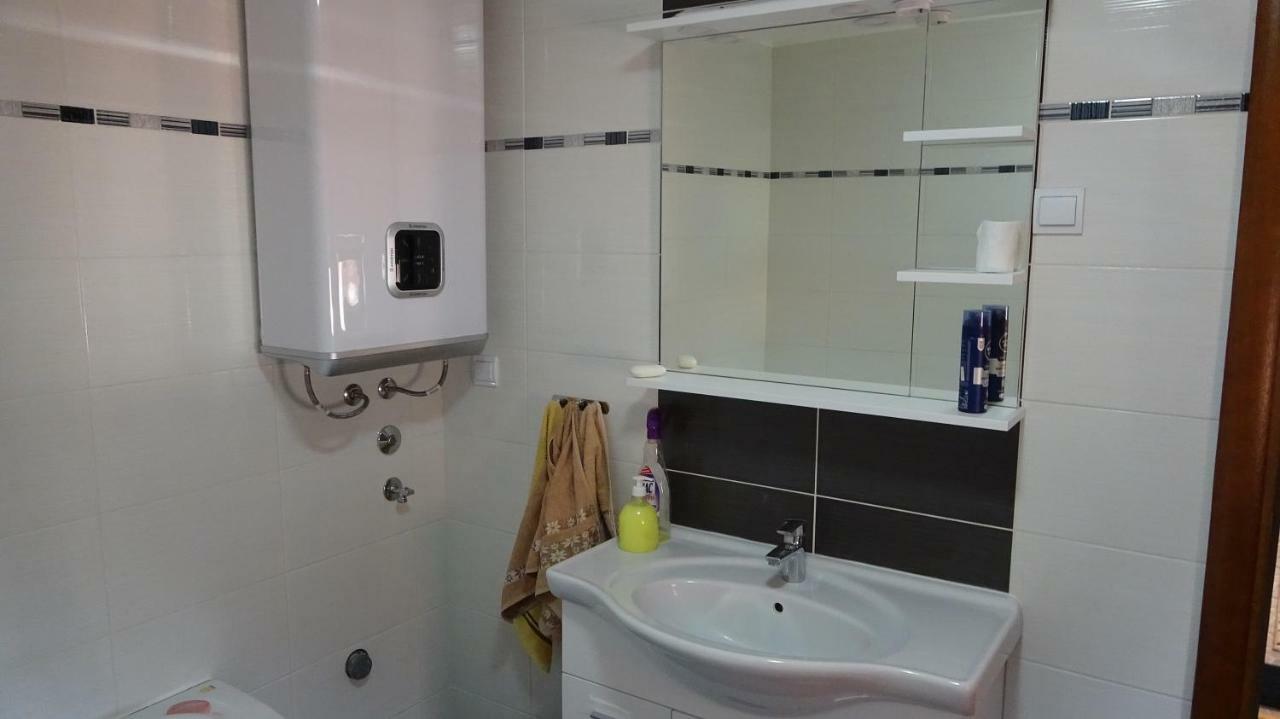 Apartmani Mia Vuksanovic Цетинє Екстер'єр фото