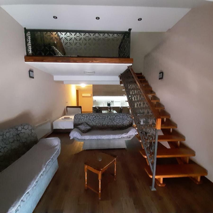 Apartmani Mia Vuksanovic Цетинє Екстер'єр фото